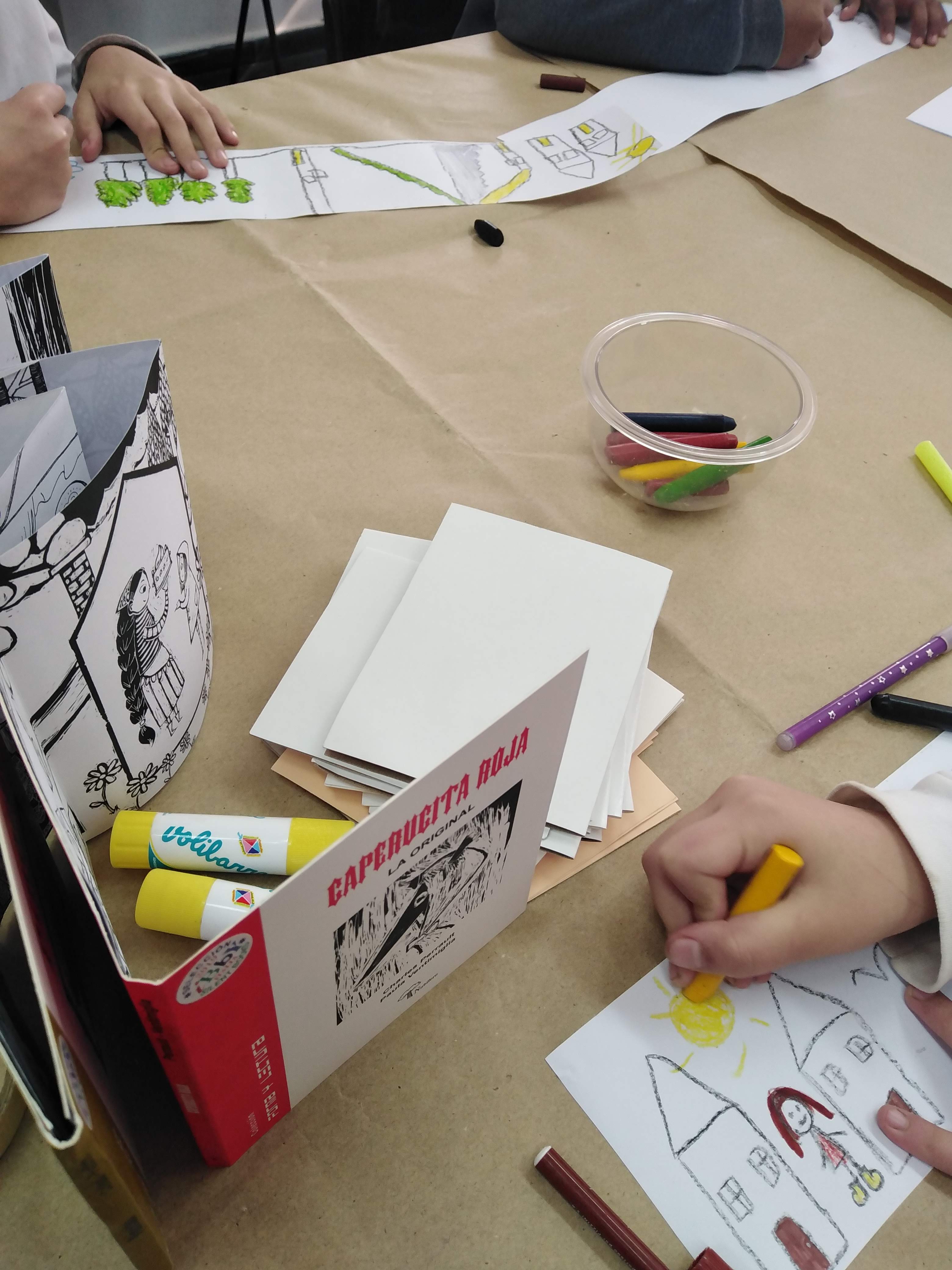 Poesía en postales – Taller de escritura y dibujo